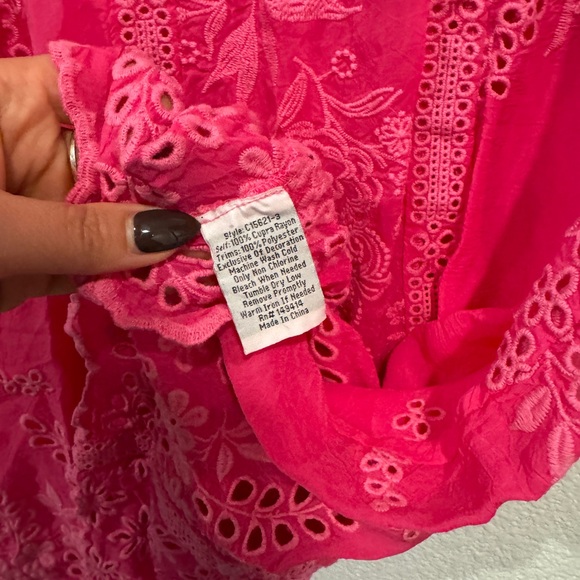 Johnny was pink tank top - Picture 4 of 6